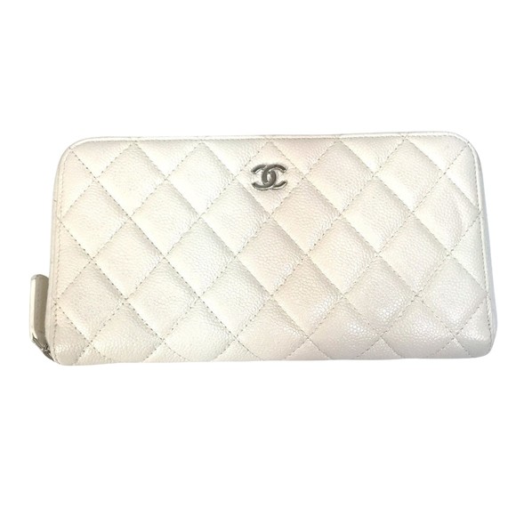 Chanel Matelassé White Leather wallet - Picture 1 of 10
